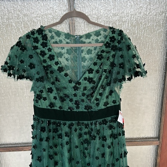 Mac Duggal 67854 EMBELLISHED BUTTERFLY SLEEVE VELVET HEM MIDI DRESS size 10 NWT - Picture 3 of 10